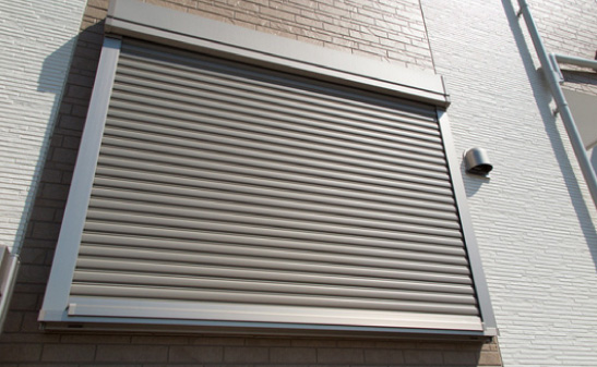 Rollläden und Raffstore